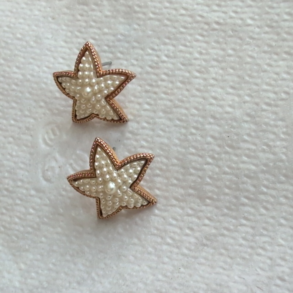 Beaded Pearl Starfish Earrings Pierced Earrings. Americana - Picture 2 of 7